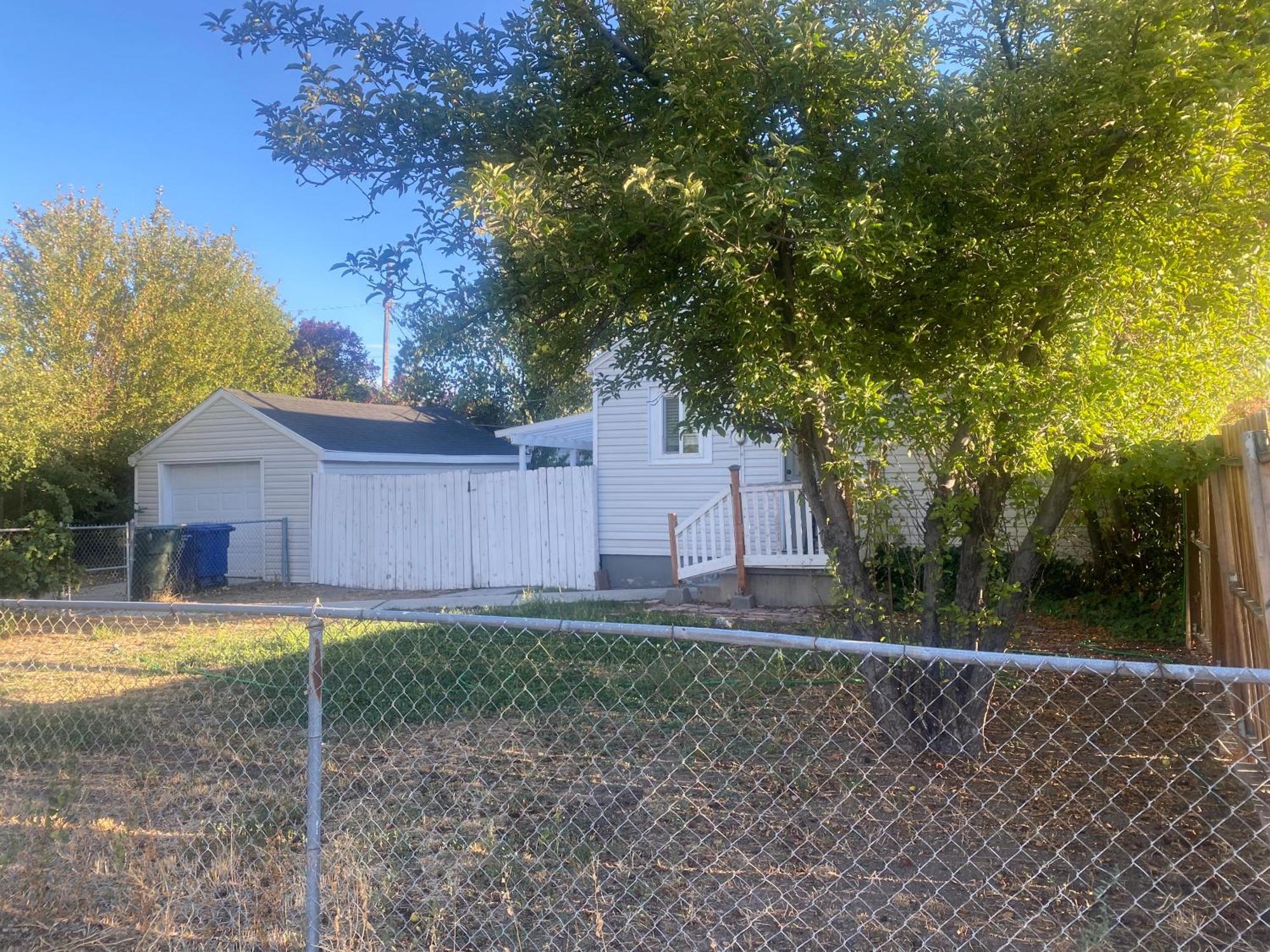 Cute Entire Small House With Large Yard! Pets Welcome! West Valley City Exteriér fotografie