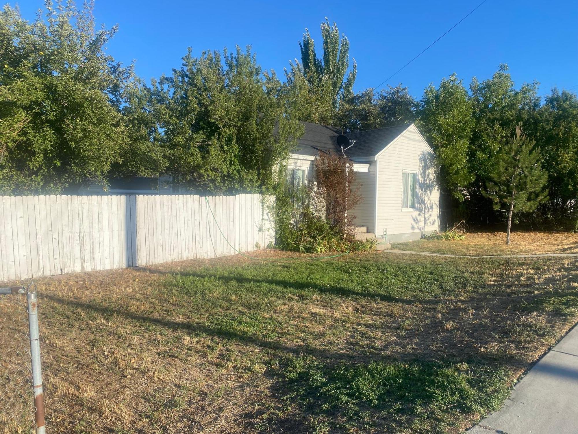 Cute Entire Small House With Large Yard! Pets Welcome! West Valley City Exteriér fotografie